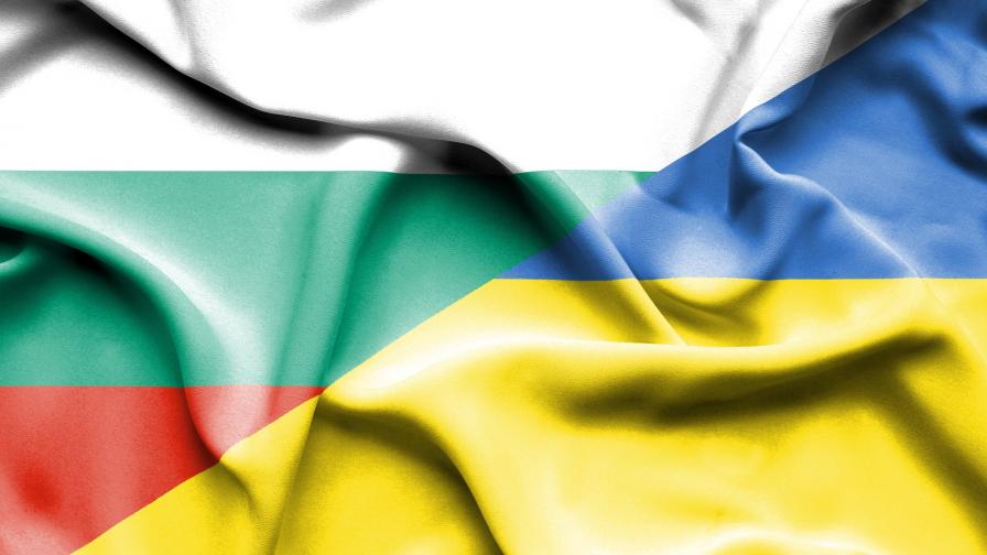 КВТ Славия подава ръка на украинските ватерполисти